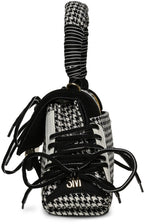 «Steve Madden Bdiego-H damestas in zwart met wit dessin, detailopname»