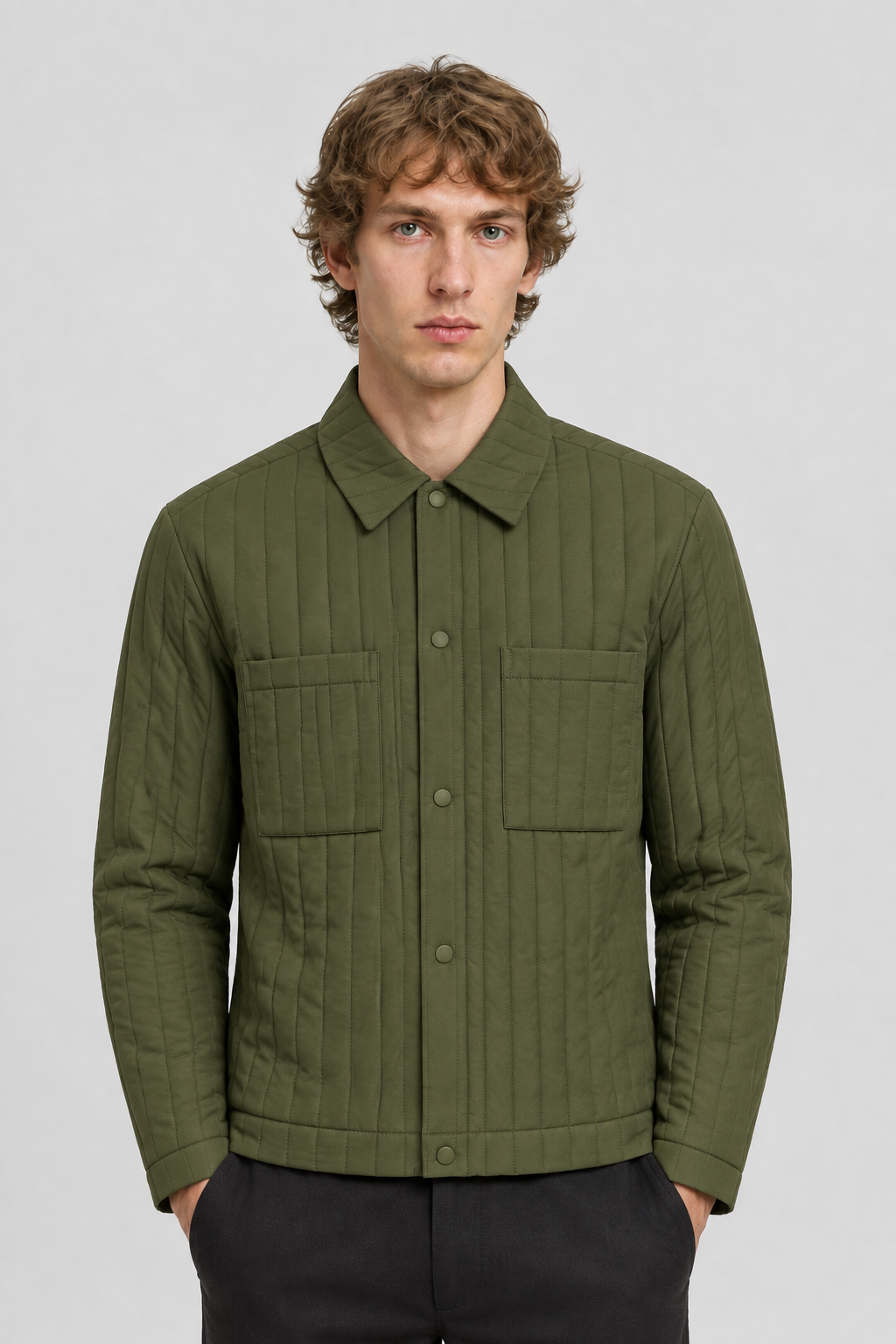 Vooraanzicht van een mannelijk model met de Dan Fox Apparel Jas Edward met knoopsluiting en twee open borstzakken